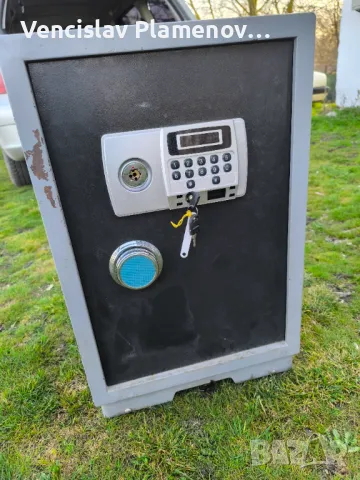 Метален сейф , снимка 6 - Сейфове и каси - 50252210