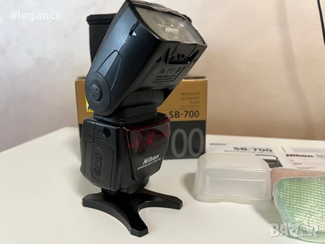 Светкавица Nikon SB-700, снимка 2 - Светкавици, студийно осветление - 50490260