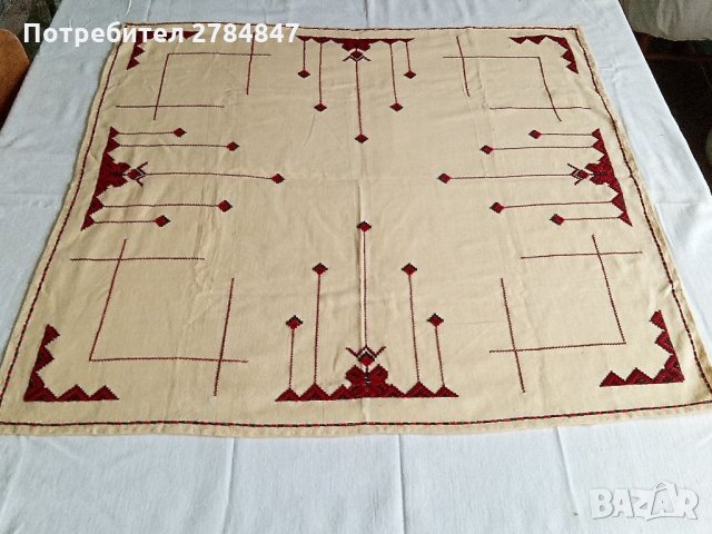 Каре с ръчна бродерия