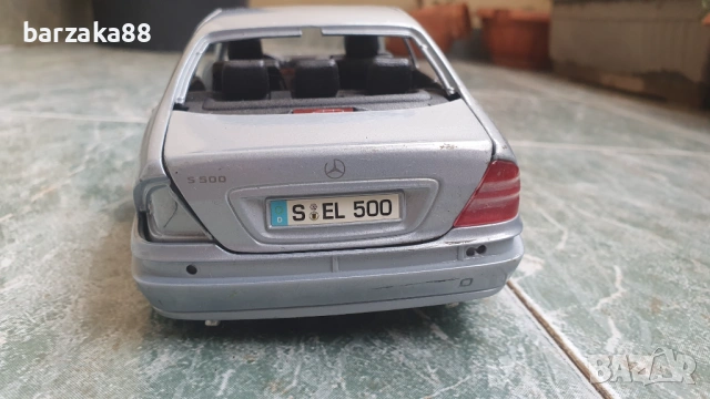 Mercedes S500 1:18 Maisto, снимка 6 - Колекции - 53493783