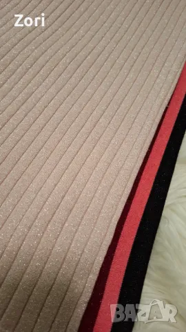 ИЗКЛЮЧИТЕЛНО КРАСИВА блестяща пола фино плетиво , снимка 7 - Поли - 49683068