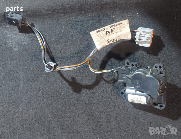 Моторче Клапи Парно Форд Фокус Мк1 (3) - XS4H19E616AD - 98AG18B604 N, снимка 2 - Части - 44516451