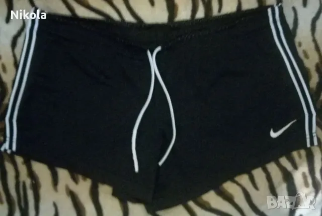 Продавам Черни Къси Панталони NIKE Dri-FIT/НАЙК ДРАЙ ФИТ