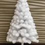 Изкуствена коледна елха в бяло – пухкав снежен ефект, снимка 4
