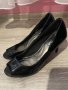 Обувки на висок ток токчета лачени черни, снимка 1 - Дамски обувки на ток - 34766965