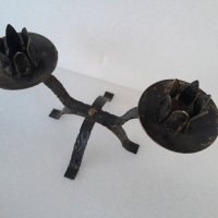 Метален свещник, снимка 2 - Антикварни и старинни предмети - 42260319