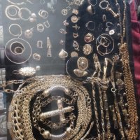 Злато - златни бижута - пръстени, гривни, ланец, обеци..., снимка 1 - Колиета, медальони, синджири - 21119254