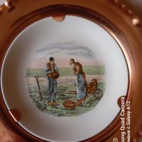 Два броя френски ,порцеланови чинии за окачване на стена-репродукции, снимка 7 - Декорация за дома - 42559720