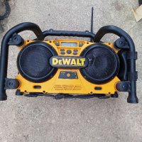 Радио и зарядно DeWalt, снимка 1 - Други инструменти - 41427271