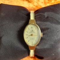 Стар дамски часовник , снимка 4 - Антикварни и старинни предмети - 42559129