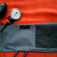 Стар апарат за кръвно налягане, снимка 5 - Антикварни и старинни предмети - 40752400