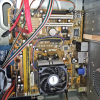 Дънна платка ASUS M2N-CM DVI  с процесор AMD Athlon 64 X2 5000+, снимка 1 - Дънни платки - 44670138