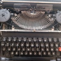 Пишеща машина Хеброс 1300 Ф, снимка 4 - Антикварни и старинни предмети - 40148360