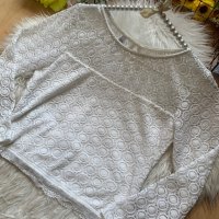 Дантелена кроп блуза FB Sister, снимка 2 - Блузи с дълъг ръкав и пуловери - 41342021