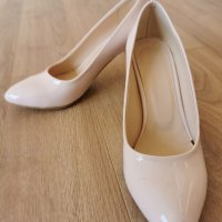 Обувки на ток, снимка 3 - Дамски обувки на ток - 41936004