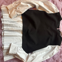 Дамски дънки, панталони и блузи, снимка 12 - Блузи с дълъг ръкав и пуловери - 44596205