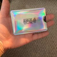 Протектор RFID предпазва дебитна и кредитни карта от открадване на данни, снимка 11 - Портфейли, портмонета - 40499481