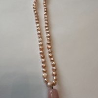 Колие с естествени перли и розов кварц, снимка 3 - Колиета, медальони, синджири - 44156337