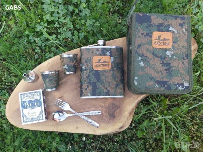 Туристически комплект манерка,2 чаши,лъжица,вилица и карти в калъф, снимка 1