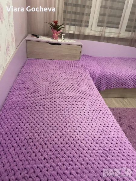 Ъглови легла с ракла и бюро, снимка 1