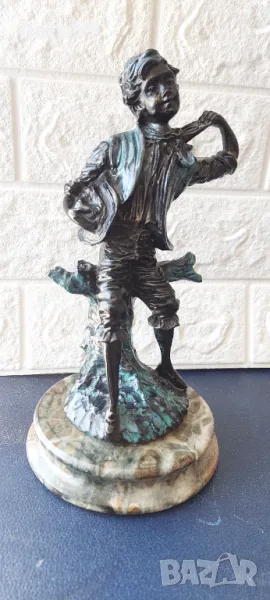 Стара метална фигура с мраморен постамент, снимка 1