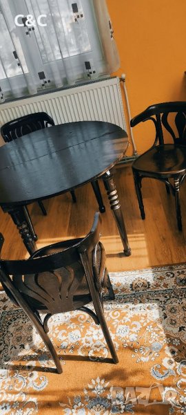 Маса със три стола , снимка 1