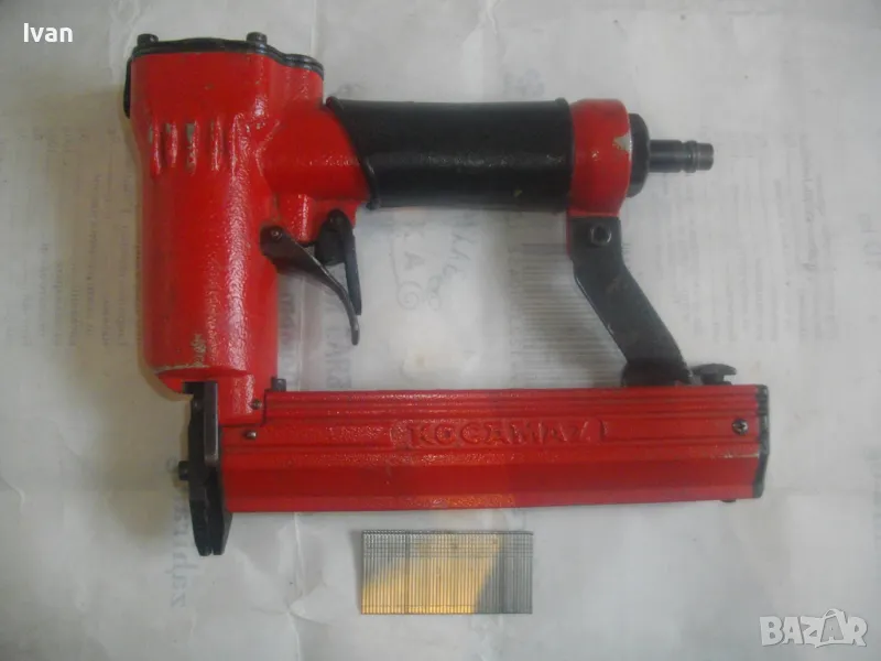 ПНЕВМАТИЧЕН ТАКЕР ПИСТОЛЕТ ЗА КОВАНЕ НА ПИРОНИ ДО 30мм KOCAMAZ KT30 ТУРСКИ ПРОФЕСИОНАЛЕН ВИСОК КЛАС , снимка 1