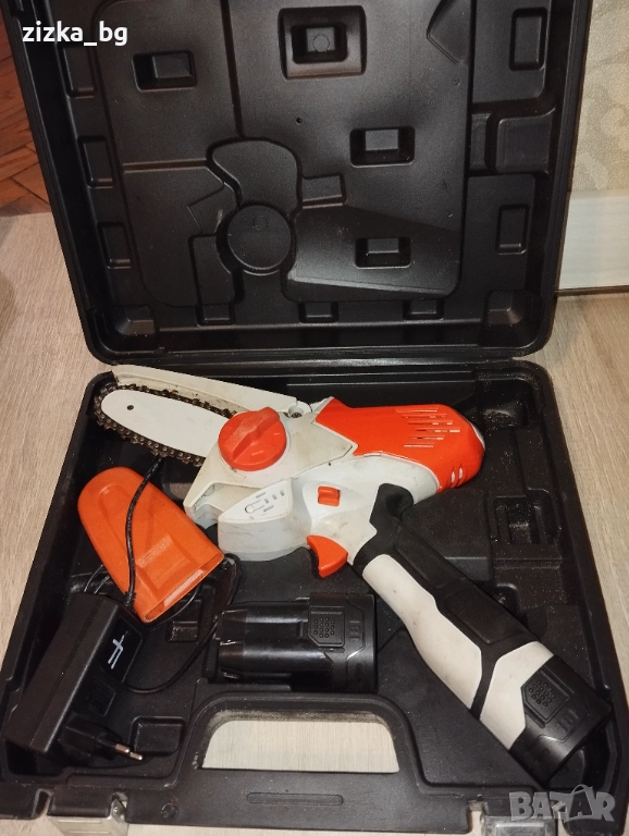 Продавам акумулатор на резачка за клони, снимка 1