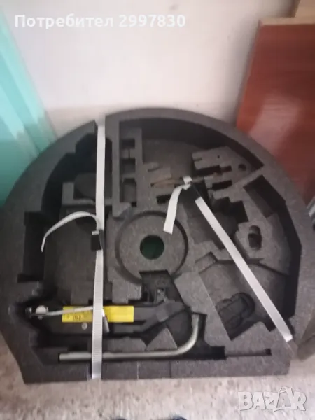 Продавам крик, ключ за джанти и кука за теглене за голф 5,6 ауди и др. , снимка 1