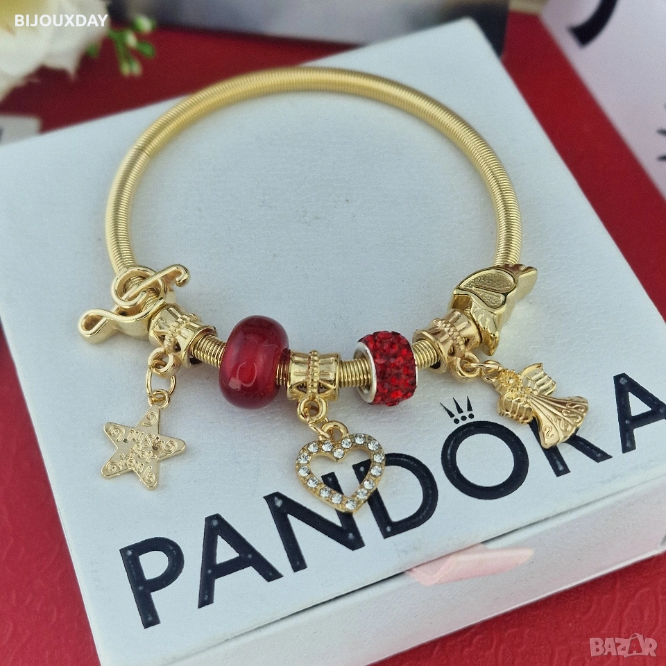 гривна с червени камъни и сърце от медицинска стомана с 18 карата златно покритие, снимка 1