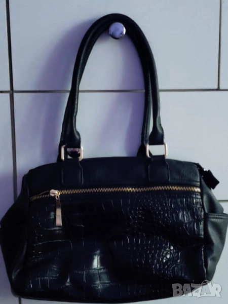 Черна дамска чанта, снимка 1