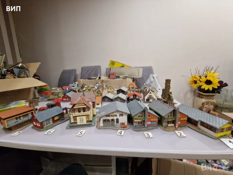 Сгради НО, за ЖП моделизъм, някои са с дребни липси и забележки., снимка 1