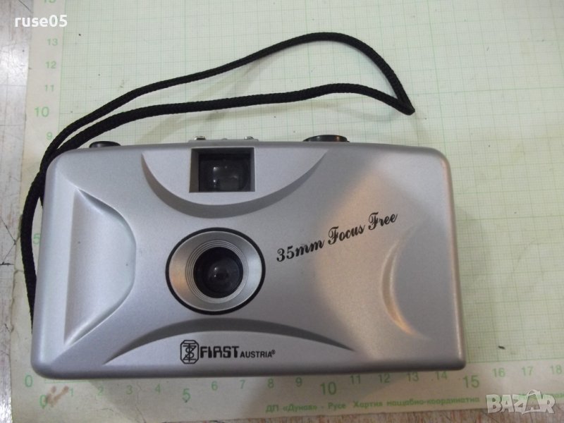 Фотоапарат "FIRST" сив работещ, снимка 1