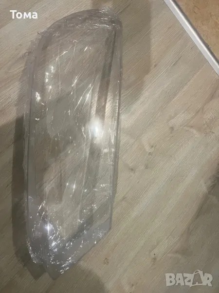 Стъкло десен фар VW Touareg 2010-2014, снимка 1