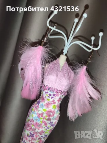 Розови обеци с пера , снимка 2 - Обеци - 48309743