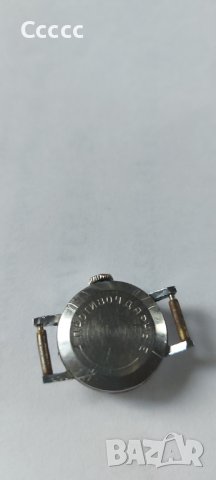 Дамски часовник  ЧАЙКА , снимка 2 - Колекции - 39243490