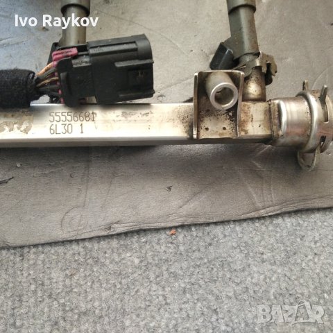 injector rail ,Saab 55556681, 2.0T, снимка 3 - Части - 41912881