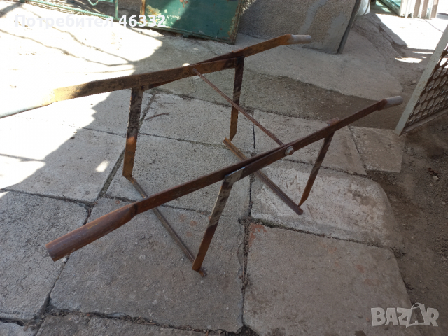 Щипка за отводнителни канавки