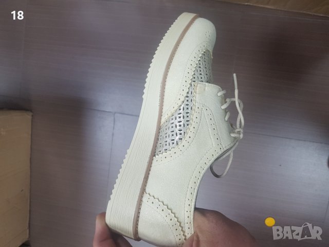 Обувки, снимка 2 - Дамски ежедневни обувки - 40594305