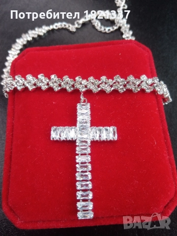 Дамско колие с кръст 