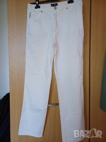,бял панталон Armani Jean's 31