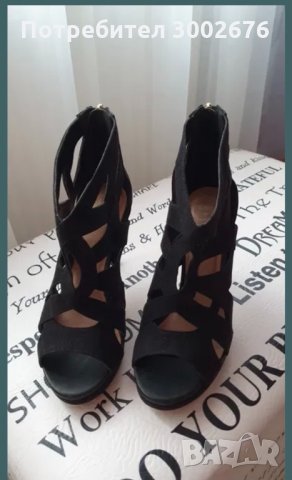 Дамски обувки на висок ток 