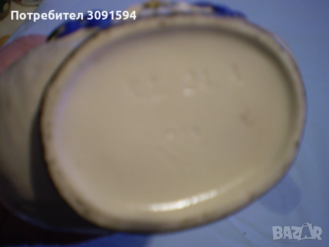 Винтидж декантер Goebel, керамична бутилка  , момче, целелува момичеуващо момиче, снимка 8 - Антикварни и старинни предмети - 53100353