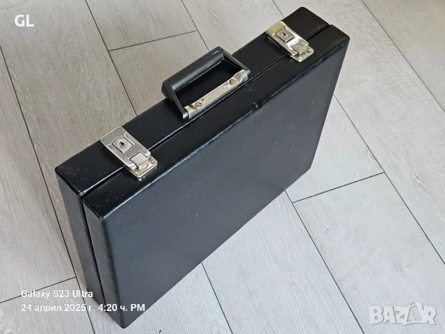 Стар дипломатическо куфар , снимка 2 - Антикварни и старинни предмети - 50022552