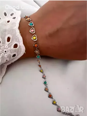 Луксозна Дамска гривна Сърца Love, снимка 2 - Гривни - 49727362