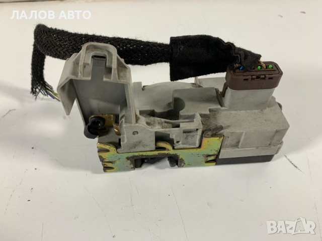 Предна дясна брава Пежо 307 Predna dqsna brava Peugeot 307 , снимка 2 - Части - 51612740