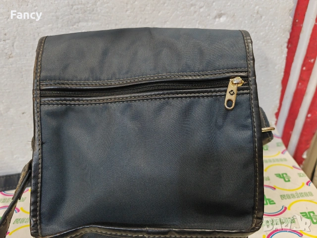 Оригинална спортна чанта Samsonite 20/22 см, снимка 6 - Чанти - 53155903