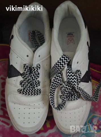 Маратонки кецове Kuromi Melody Bershka