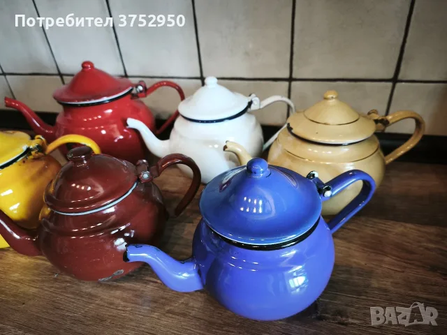Стари емайлирани чайници , снимка 7 - Антикварни и старинни предмети - 56111694
