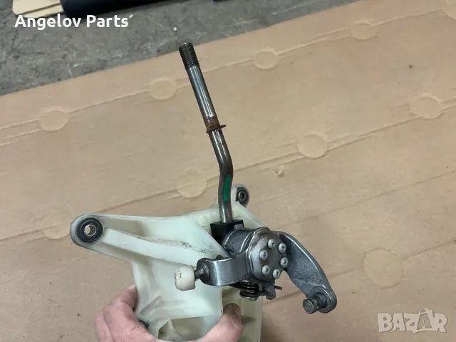 Скоростния лост за Toyota Corolla Verso 2003г., снимка 3 - Части - 47870407